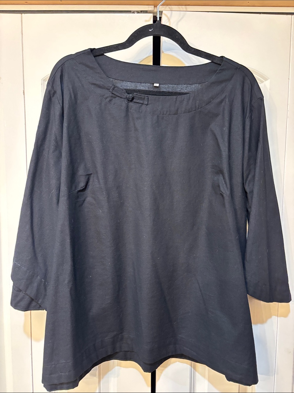 Women's Black round neck 3/4 Sleeve Top - small neck detail size XXL